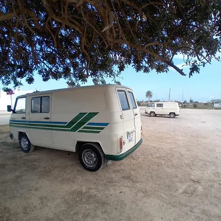 Vintage Camper Explore Driving Mallorca - Full Equip *